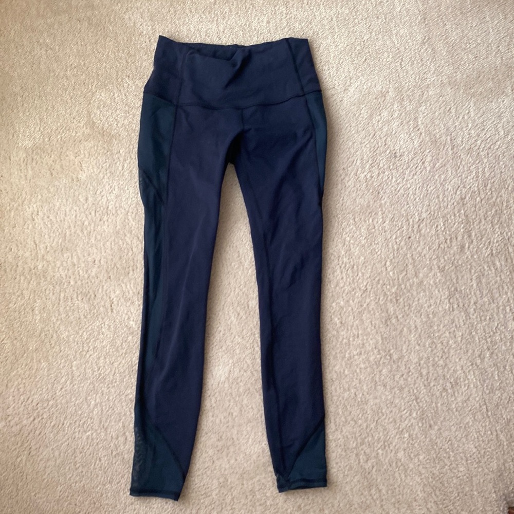 Lululemon navy leggings in size 6
